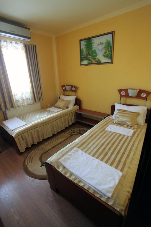 Villa Atina Stara Pazova Exterior foto