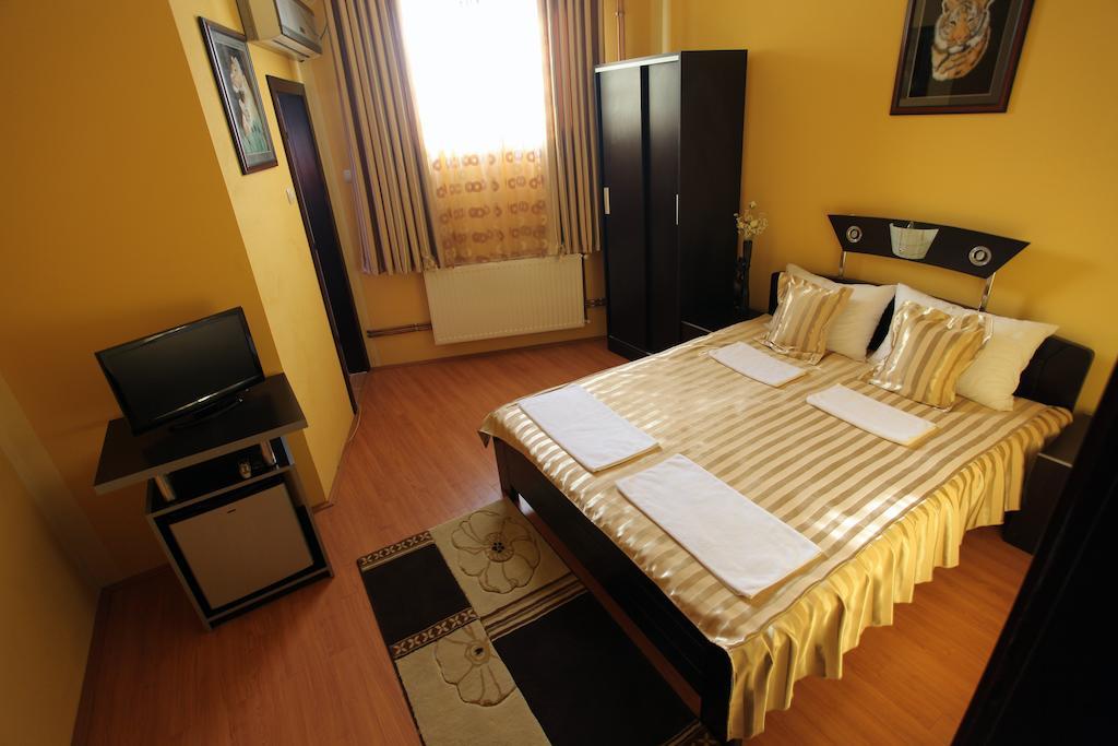 Villa Atina Stara Pazova Habitación foto